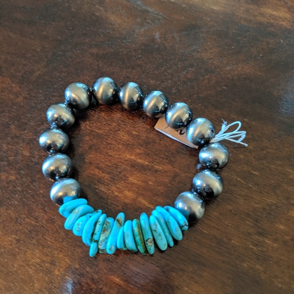 Bracelet - Picture 1 of 4